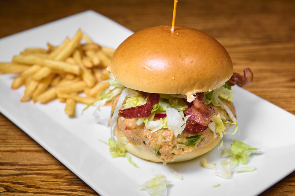 CHICKEN BURGER