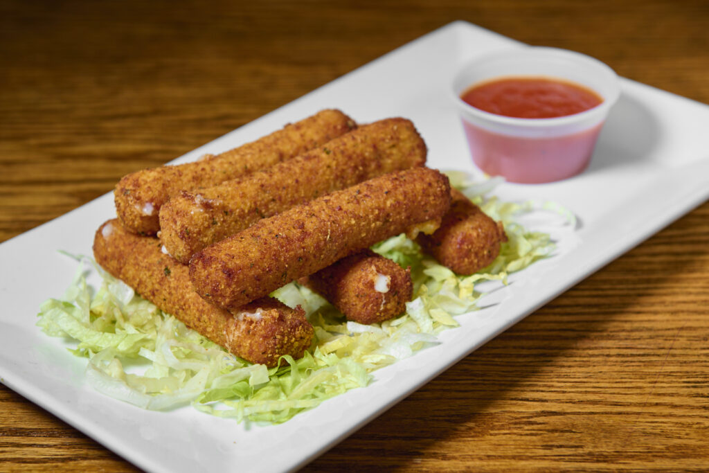 HOMEMADE MOZZARELLA STICKS (6)