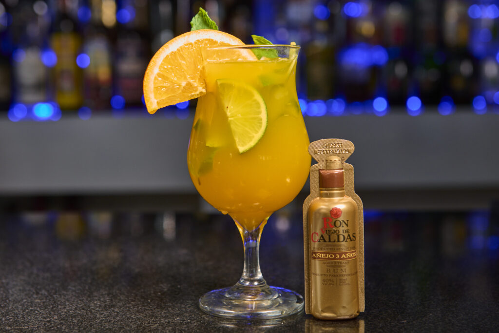 Ron de Caldas Mango Mojito