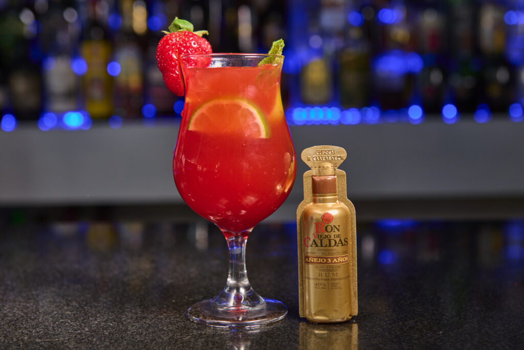 Ron de Caldas Strawberry Mojito